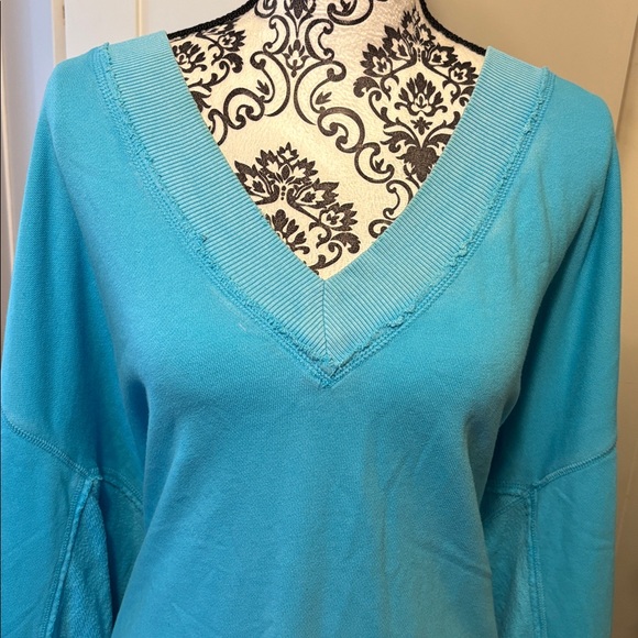 Aerie Aqua V-Neck Pullover Size XXL - Picture 2 of 9